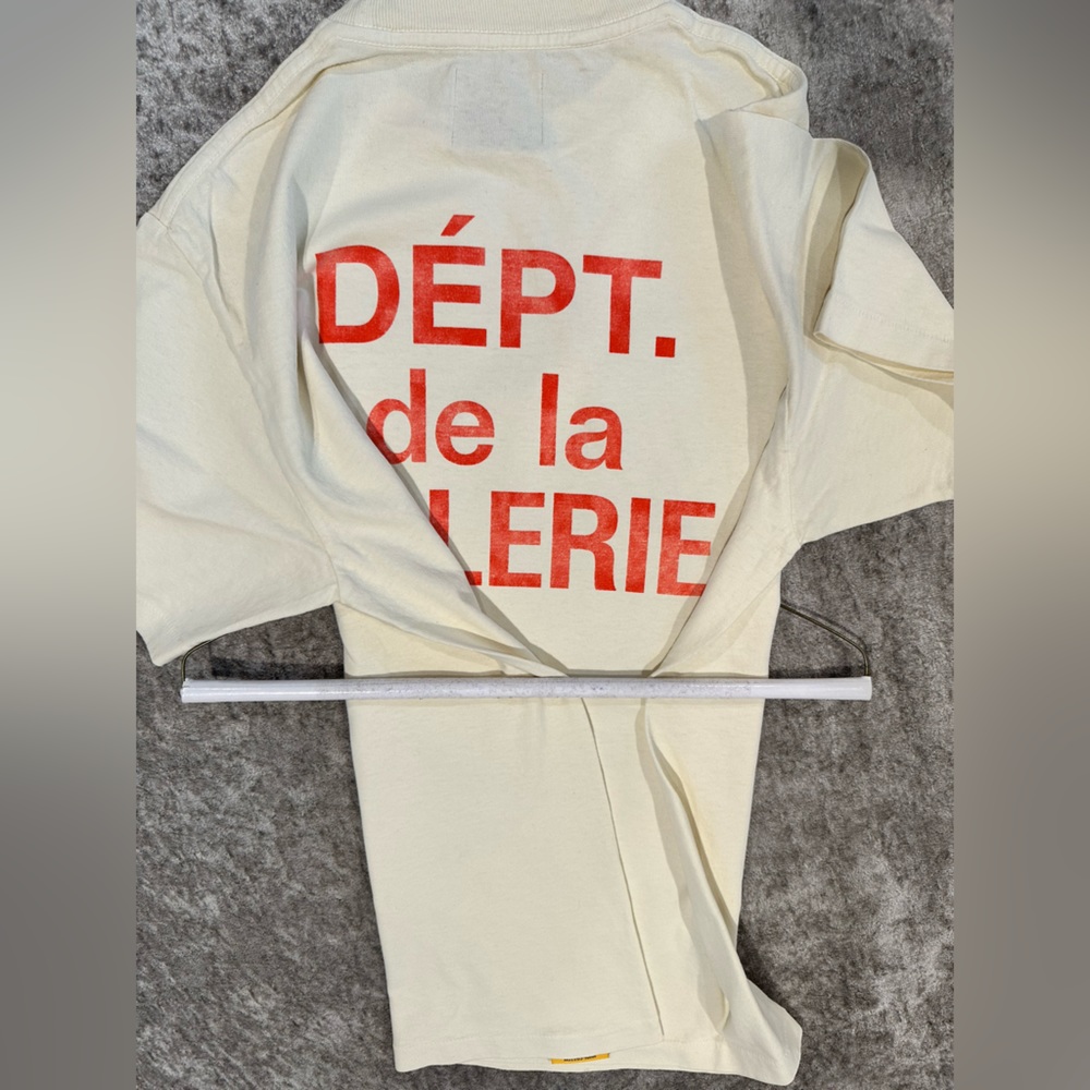 Gallery Top unisex